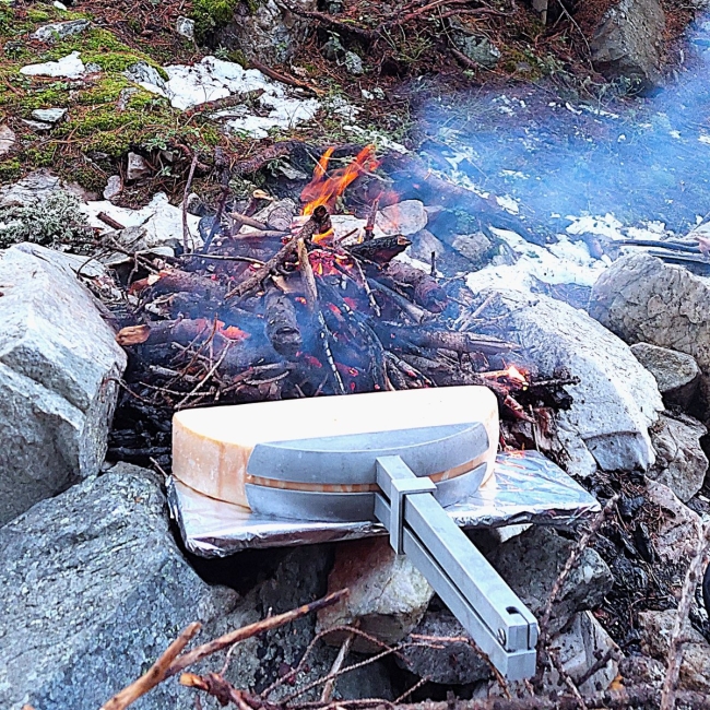 Raquettes - Raclettes au feu de bois 